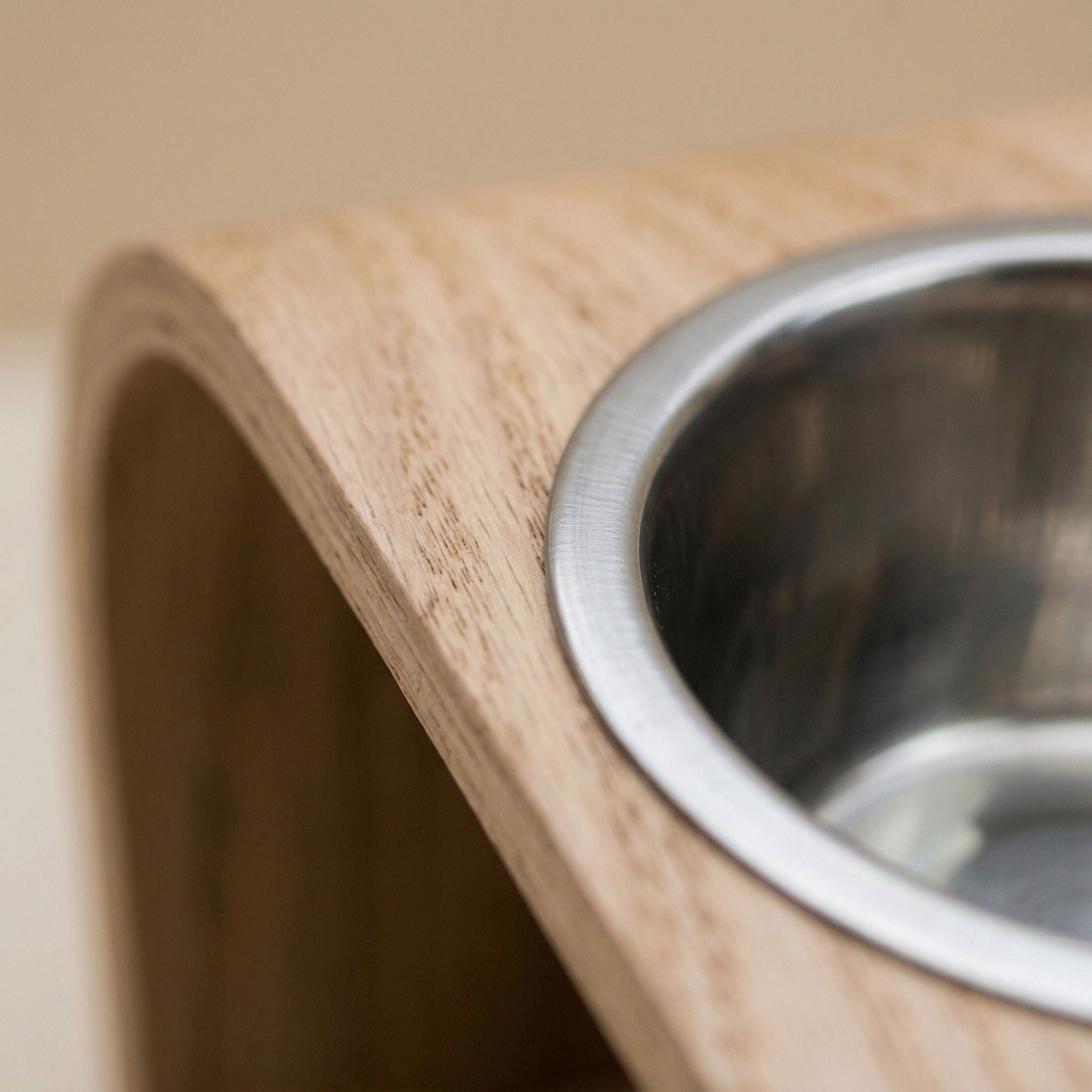 Elevated Cat Feeding Stand - Oak